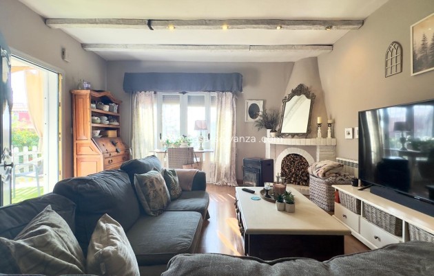 Villa - Wiederverkauf - Torrevieja - Torreblanca