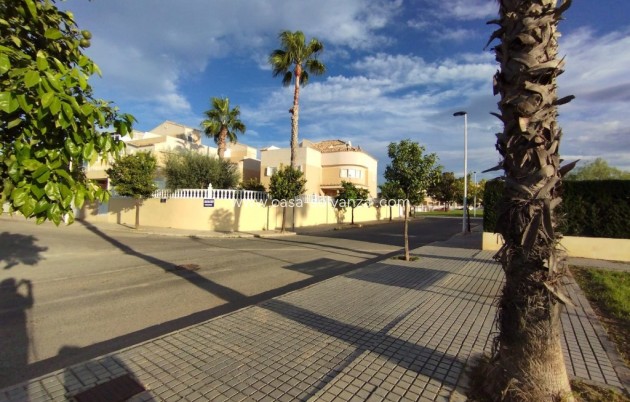 Villa - Wiederverkauf - Torrevieja - Torrevieja