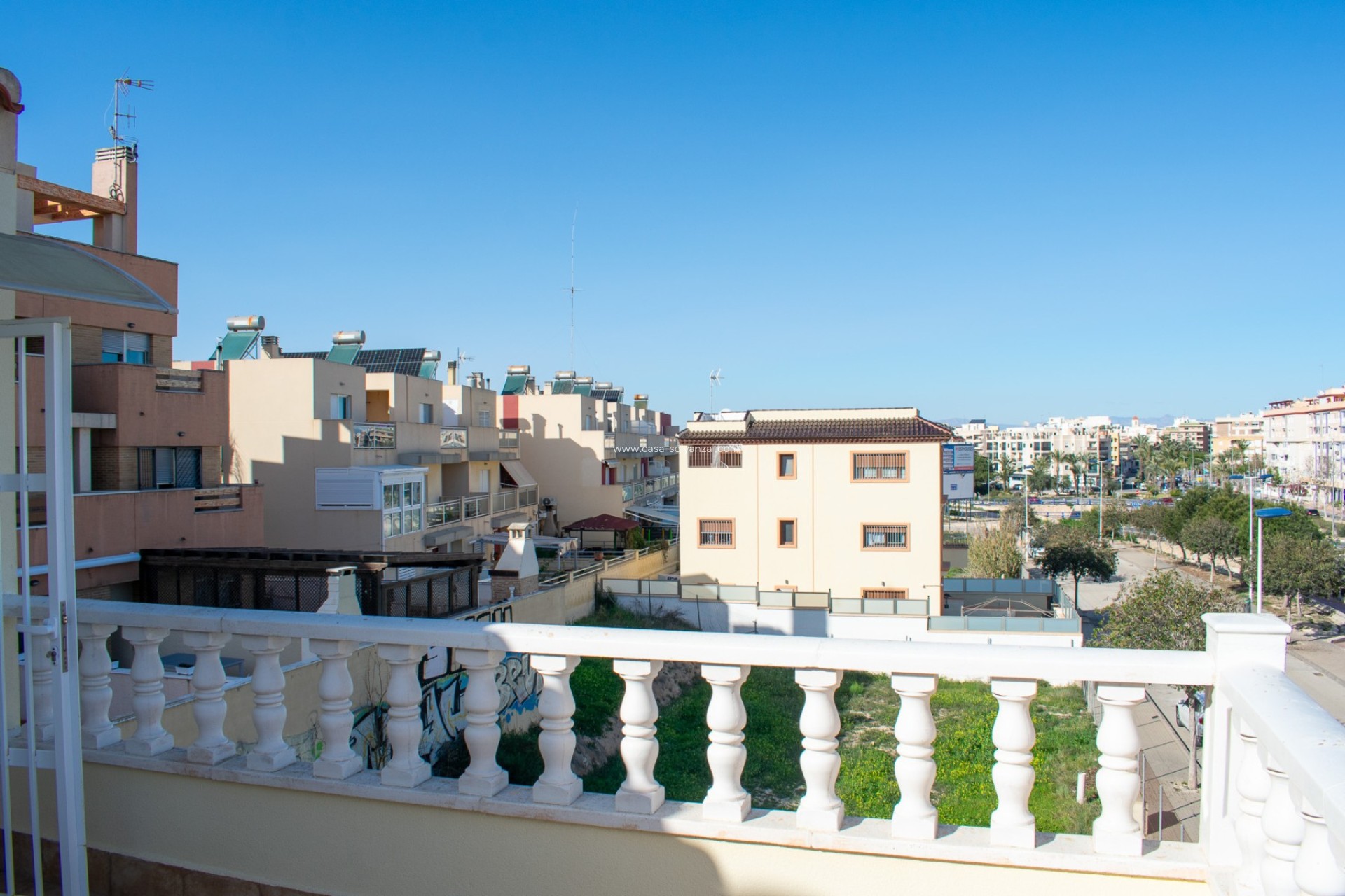 Wiederverkauf - Adosado - Guardamar del Segura - Urbanizaciones