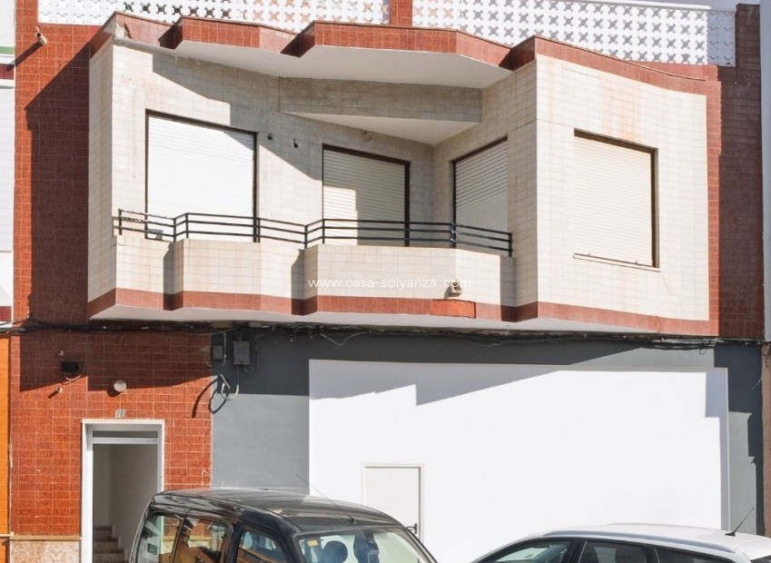 Wiederverkauf - Building - Torrevieja - Center