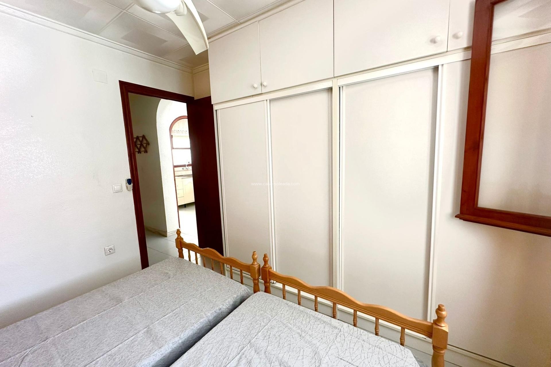 Wiederverkauf - Bungalow - Torrevieja - La Siesta