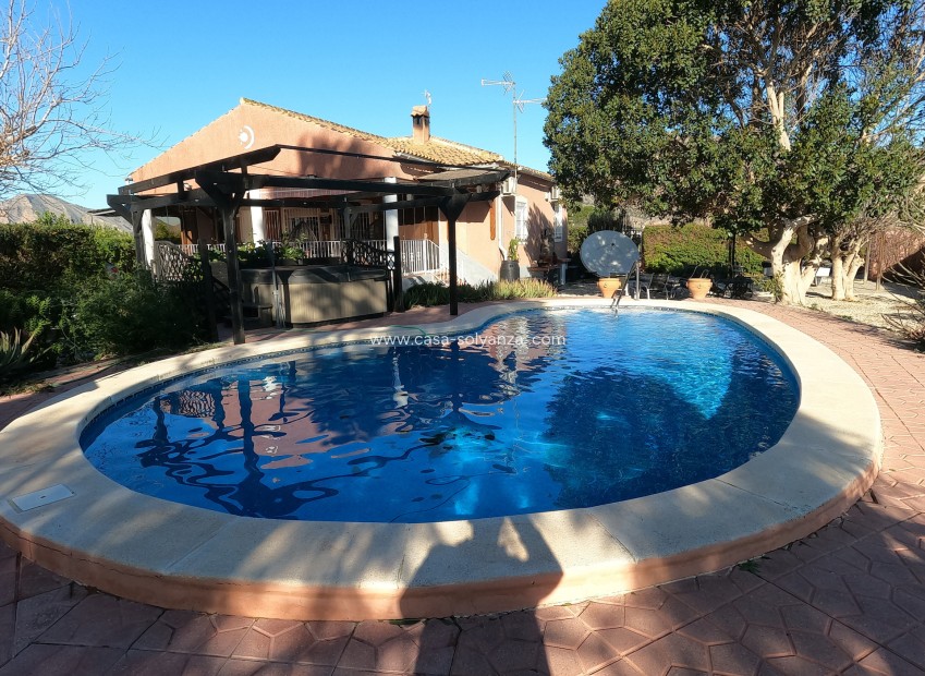 Wiederverkauf - Country Property/Finca - Orihuela