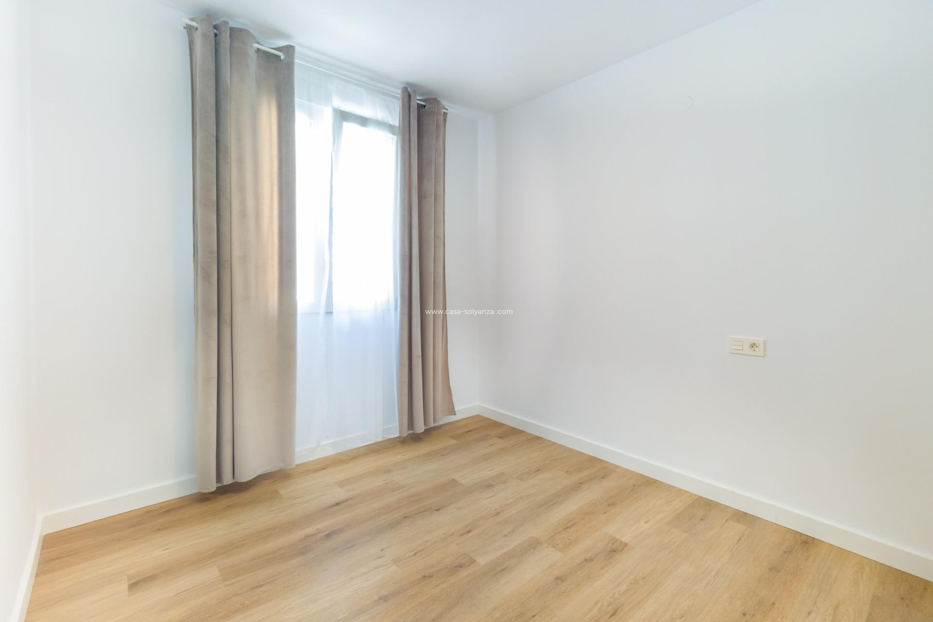 Wiederverkauf - Flat - Torrevieja - Playa del Cura