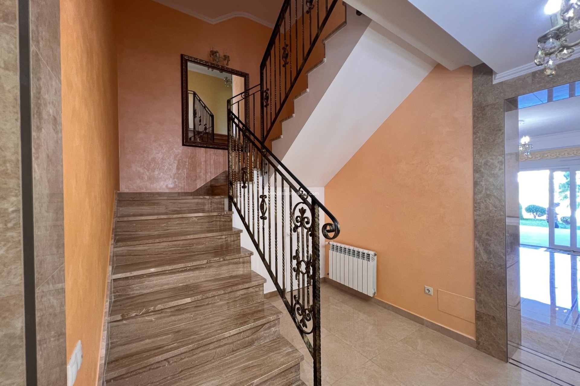 Wiederverkauf - Independent villa - Orihuela Costa