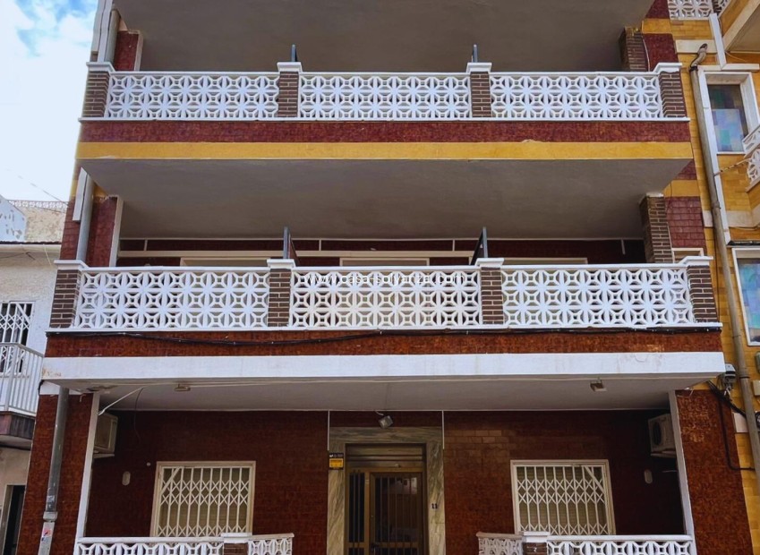 Wiederverkauf - Kommerziell - Lo Pagan - La Puntica