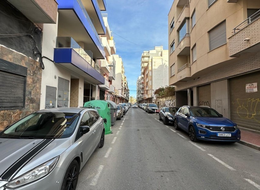 Wiederverkauf - Kommerziell - Torrevieja - Paseo Maritimo