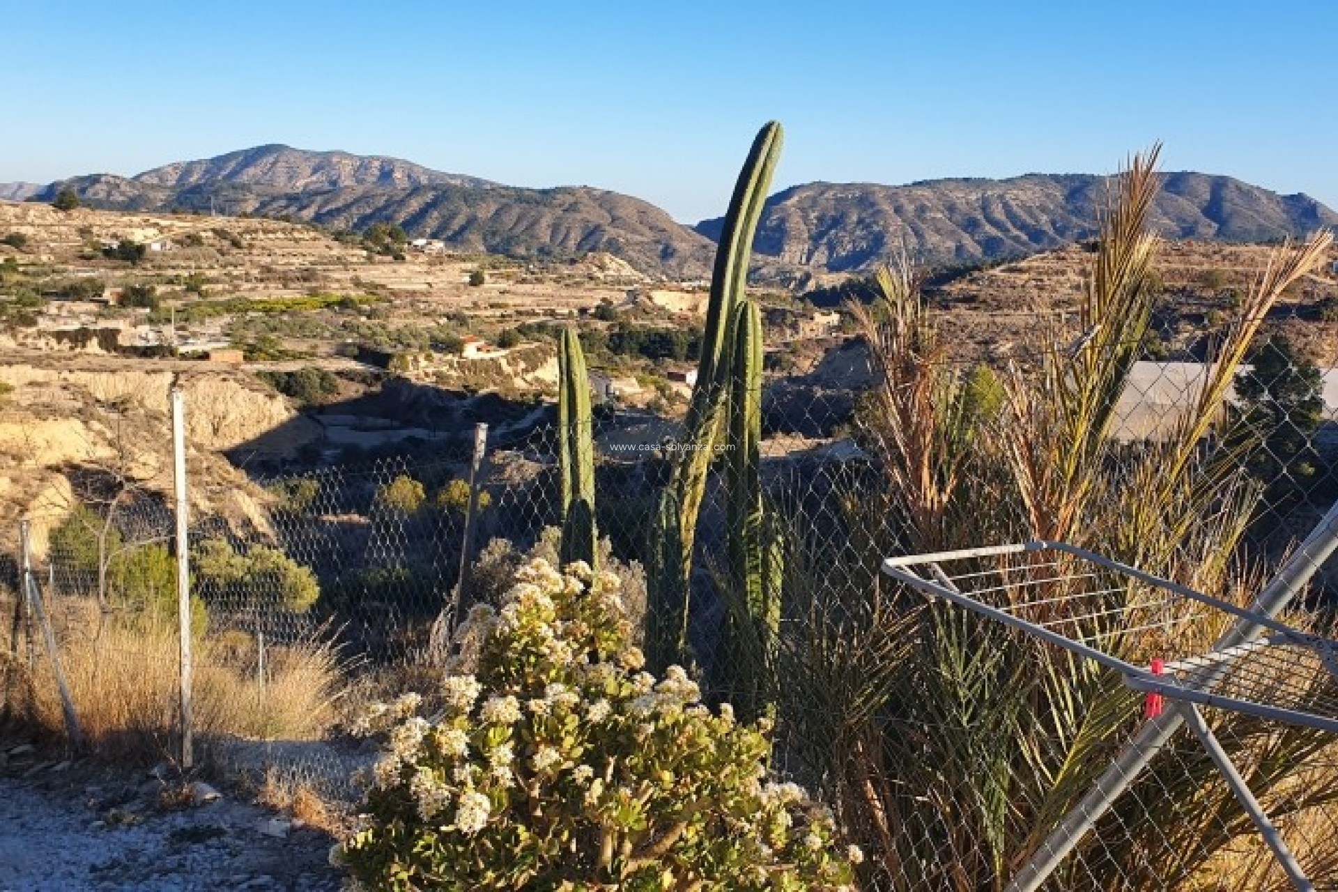 Wiederverkauf - Land - Relleu - Inland