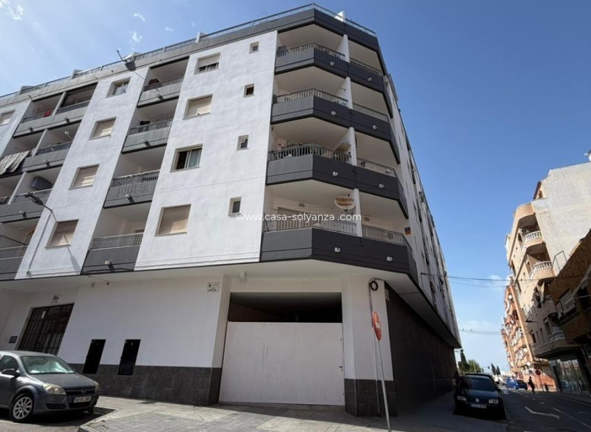 Wiederverkauf - Land - Torrevieja - Center