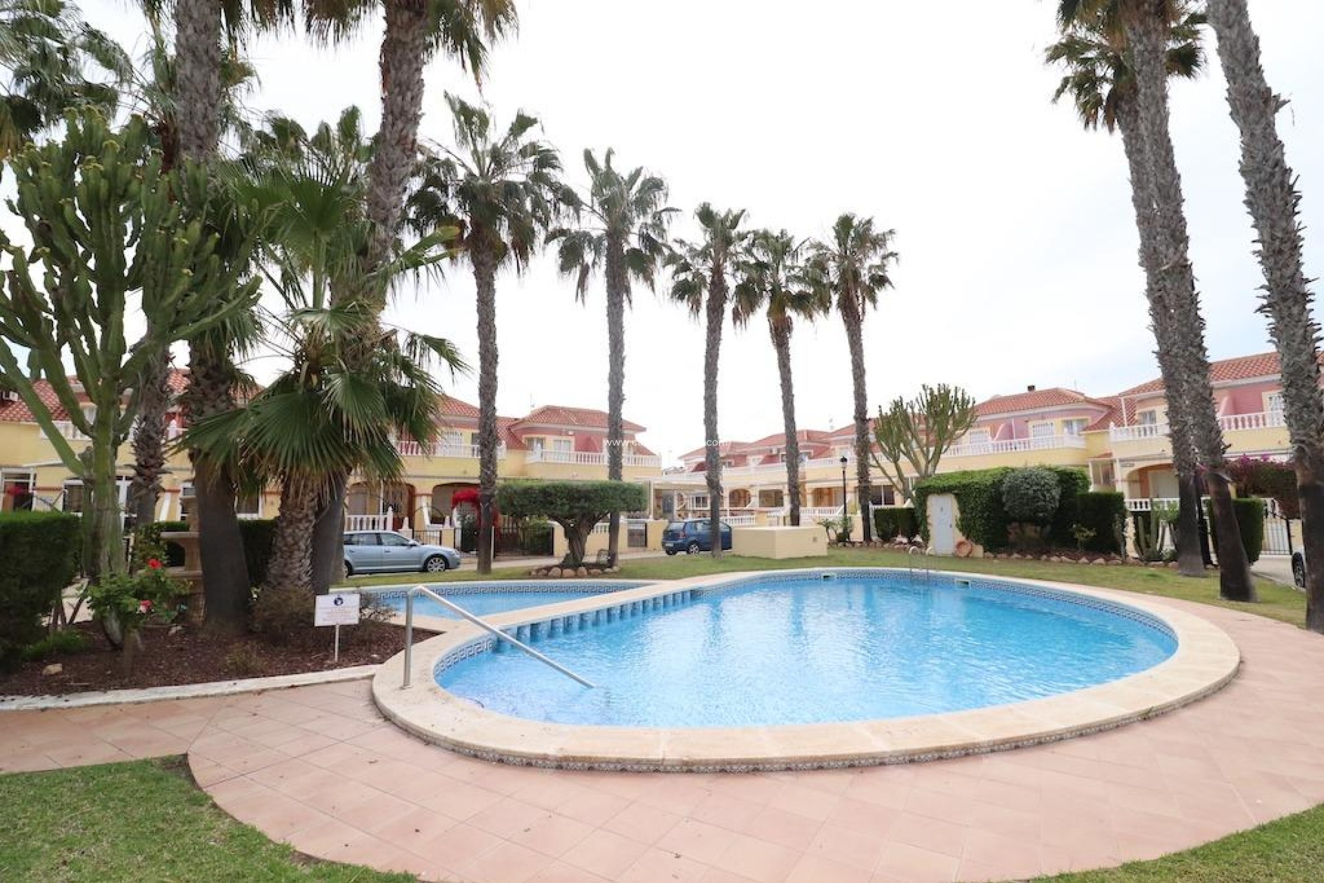 Wiederverkauf - Semi-detached house - Orihuela Costa - La Zenia