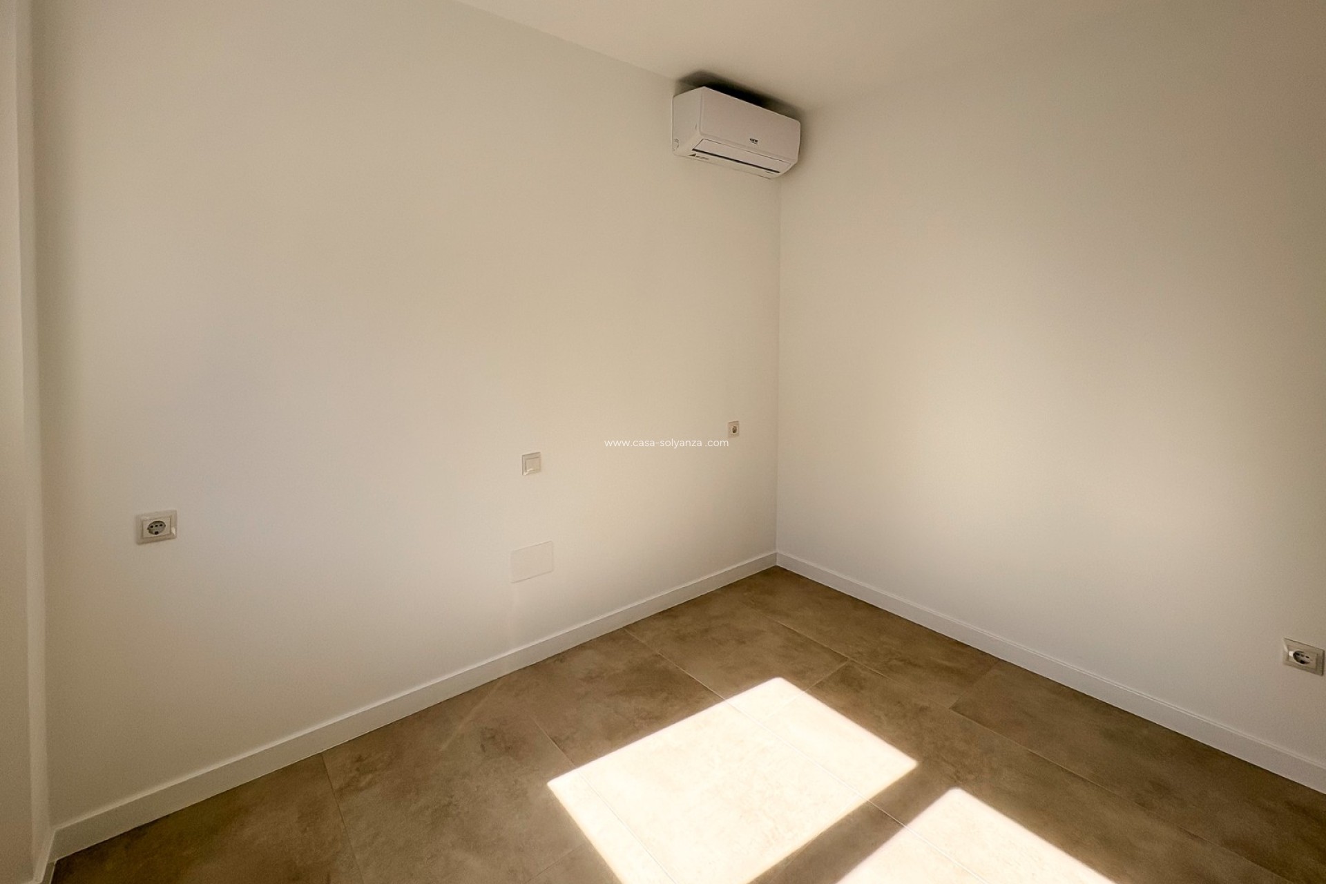 Wiederverkauf - Semi-Detached Villa - El Campello - Pueblo Acantilado - Venta Lanuza