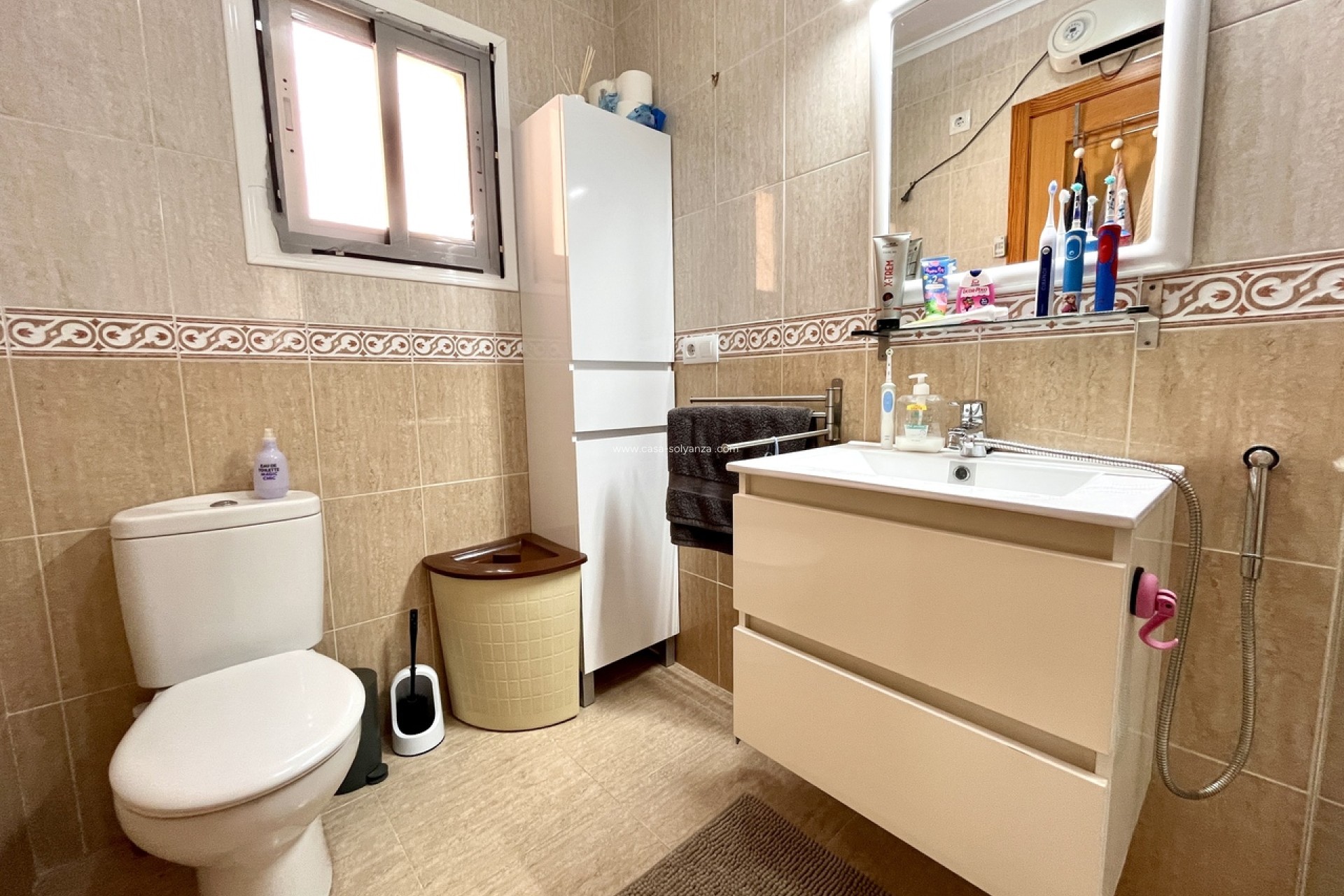 Wiederverkauf - Stadthaus - Avileses - Inland