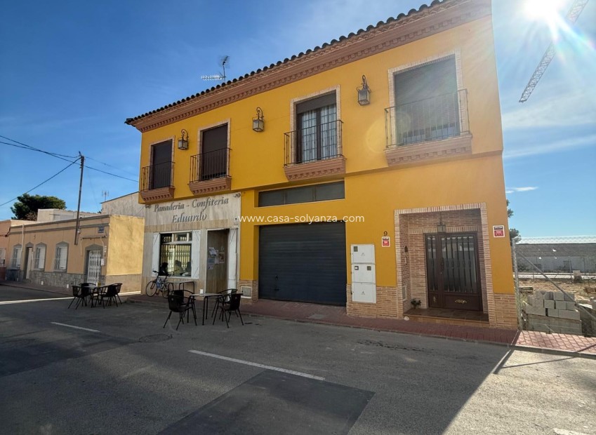 Wiederverkauf - Stadthaus - Avileses