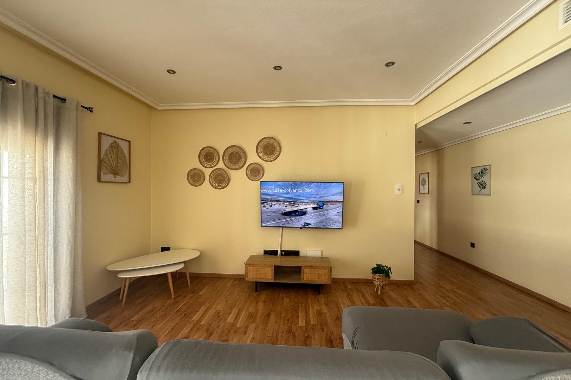 Wiederverkauf - Stadthaus - Avileses