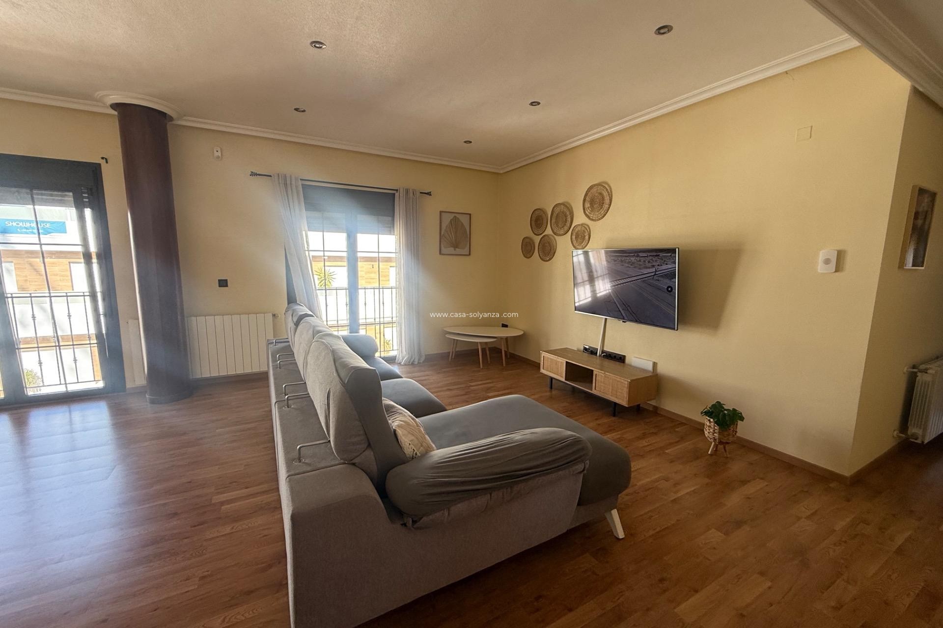 Wiederverkauf - Stadthaus - Avileses