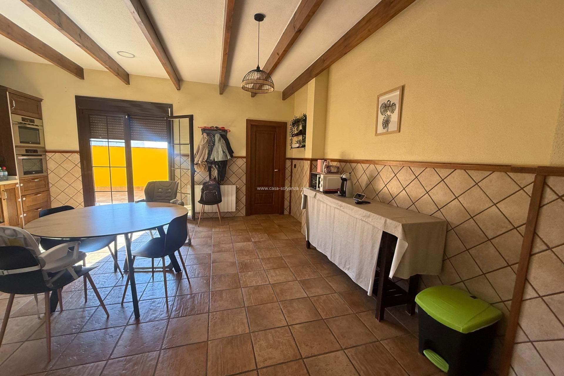 Wiederverkauf - Stadthaus - Avileses