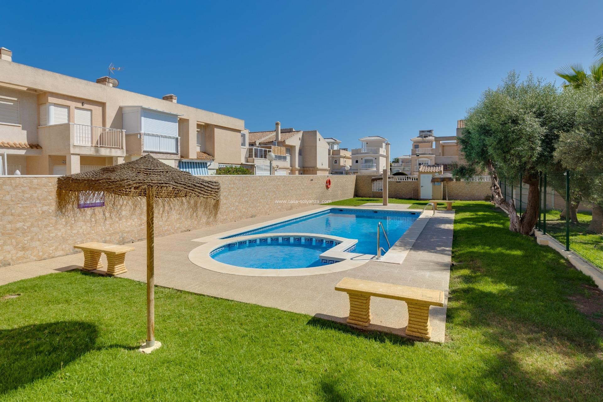 Wiederverkauf - Stadthaus - Torrevieja - Aguas nuevas