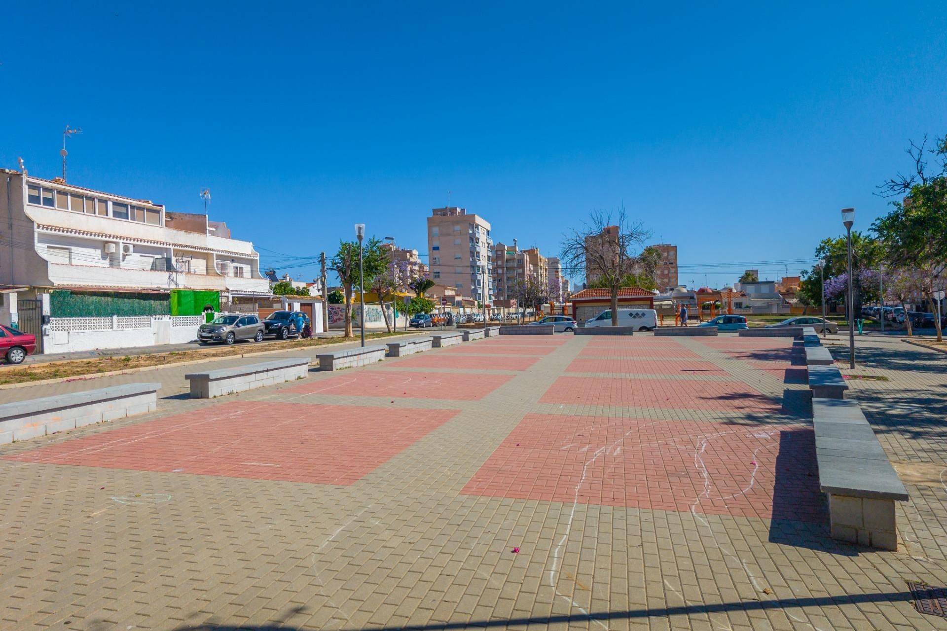 Wiederverkauf - Stadthaus - Torrevieja - Nueva Torrevieja