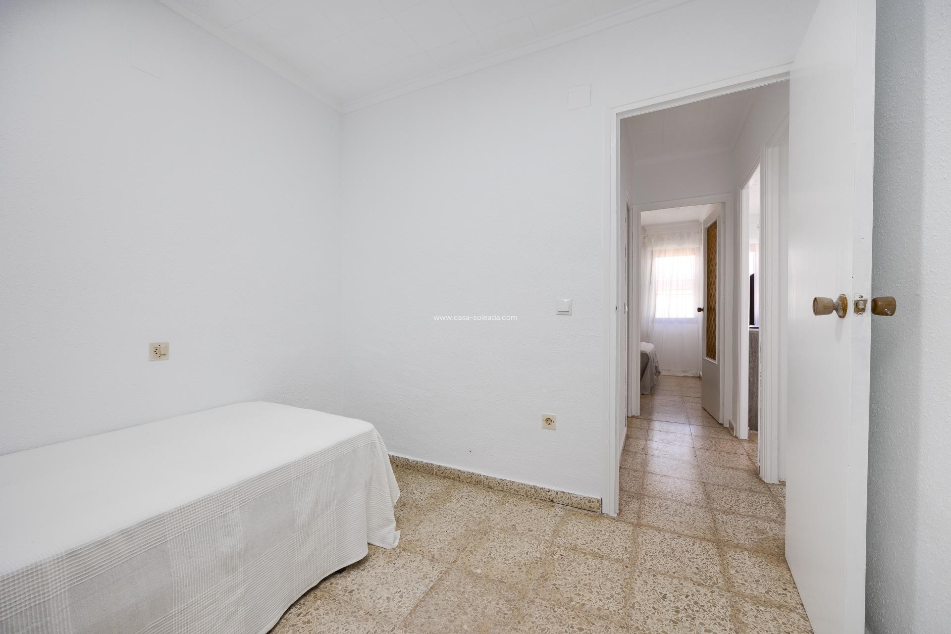 Wiederverkauf - Stadthaus - Torrevieja - Torretas