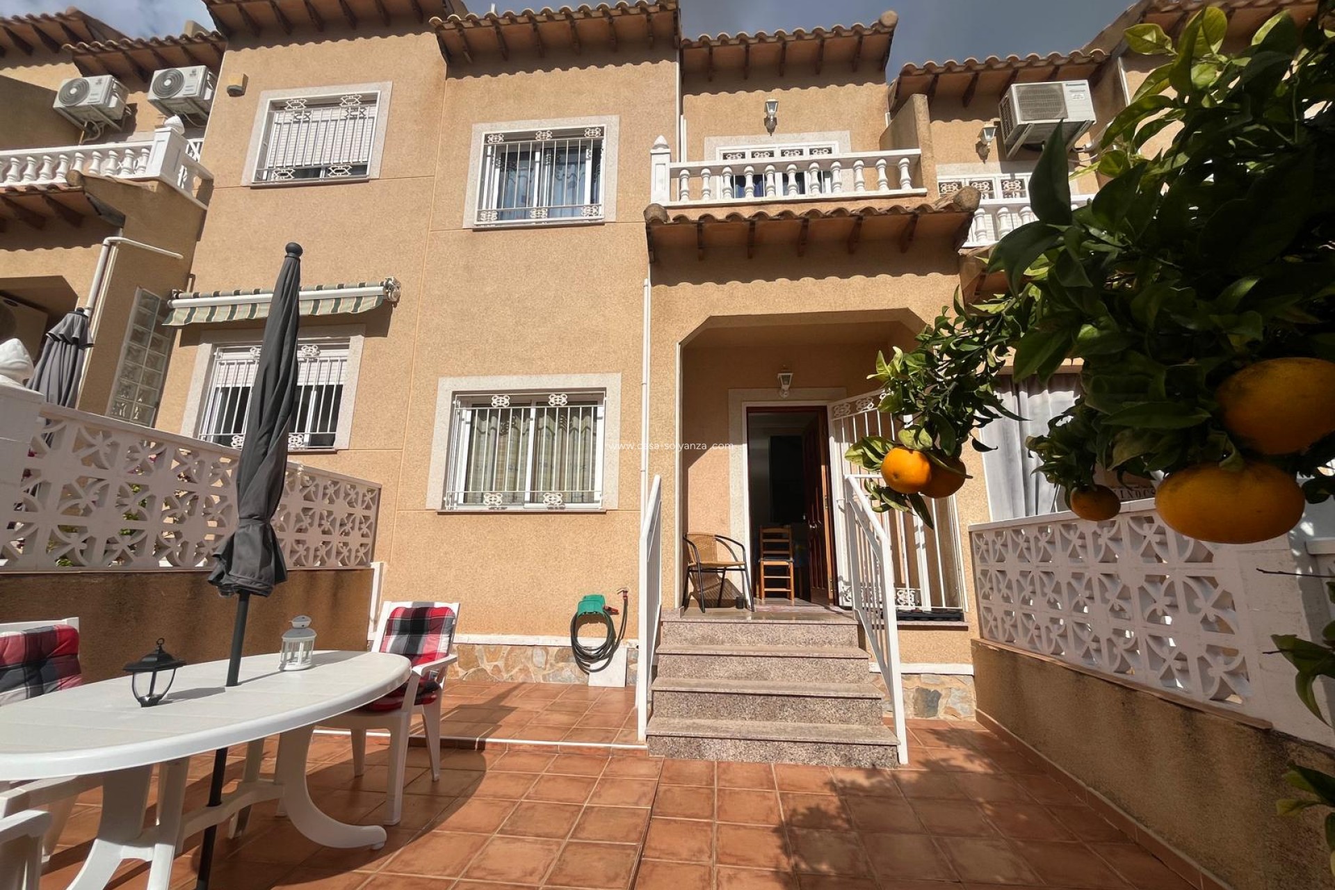 Wiederverkauf - Stadthaus - Villamartin - Villamartín