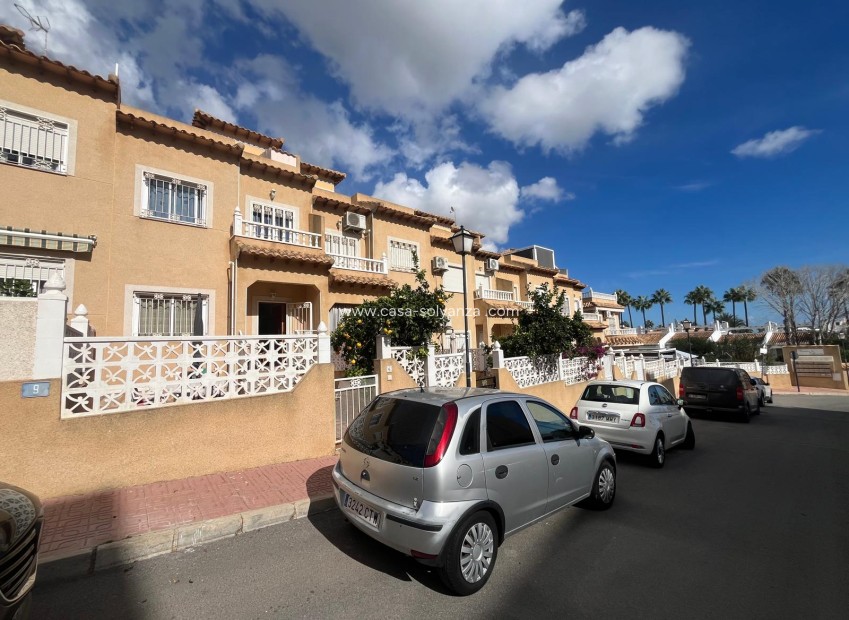 Wiederverkauf - Stadthaus - Villamartin - Villamartín