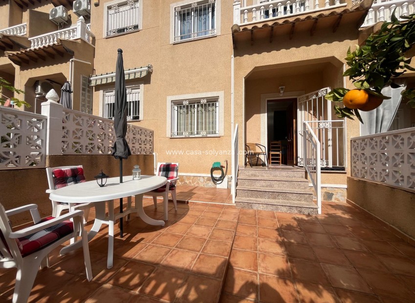 Wiederverkauf - Stadthaus - Villamartin - Villamartín