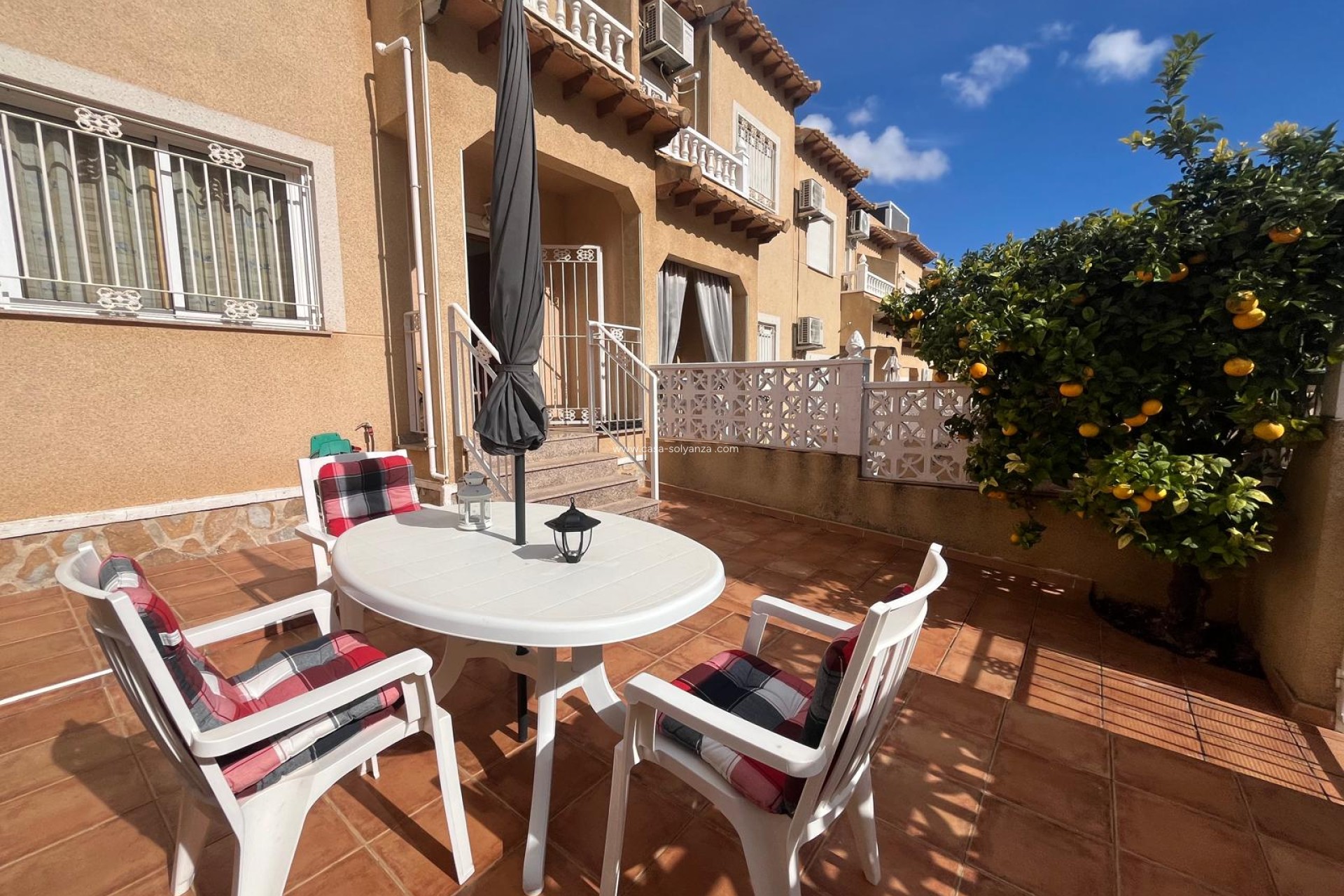 Wiederverkauf - Stadthaus - Villamartin - Villamartín