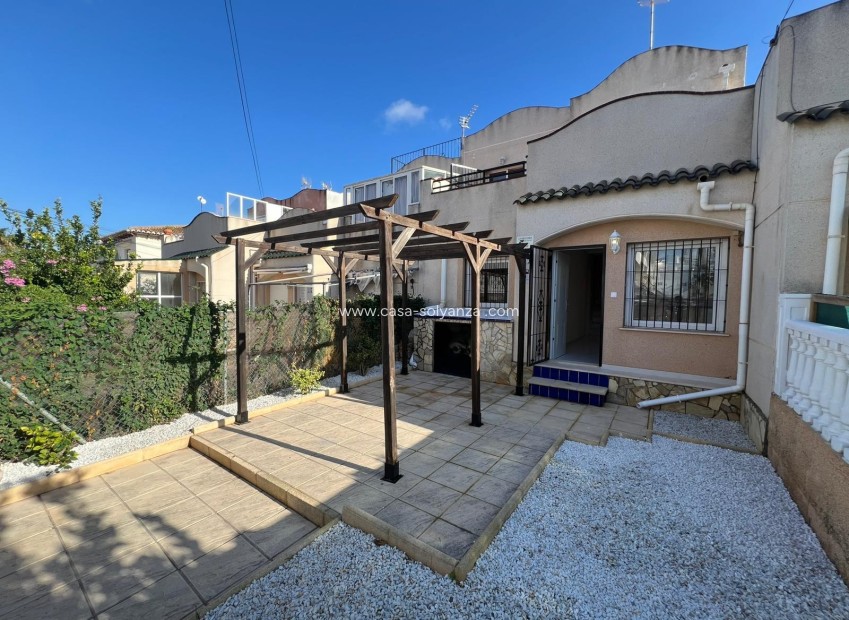 Wiederverkauf - Terraced house / Townhouse - Torrevieja - Lago Jardín II