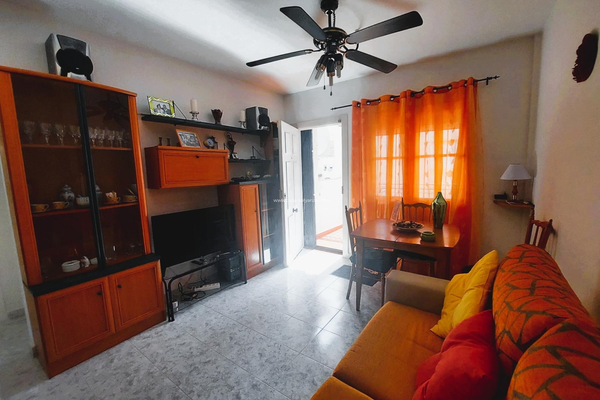 Wiederverkauf - Upper floor bungalow - Orihuela Costa - Playa Flamenca