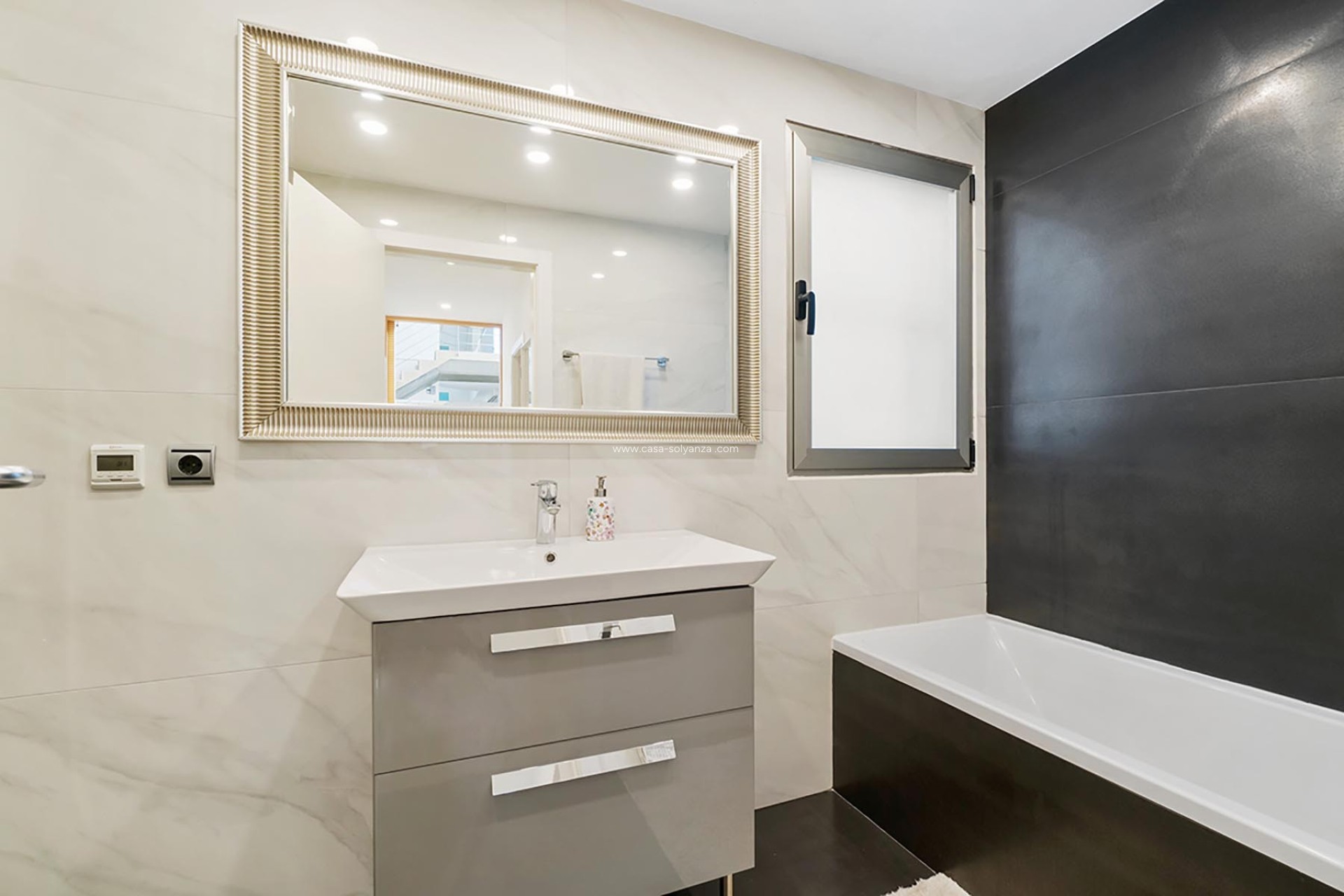 Wiederverkauf - Villa - Alicante - Campoamor