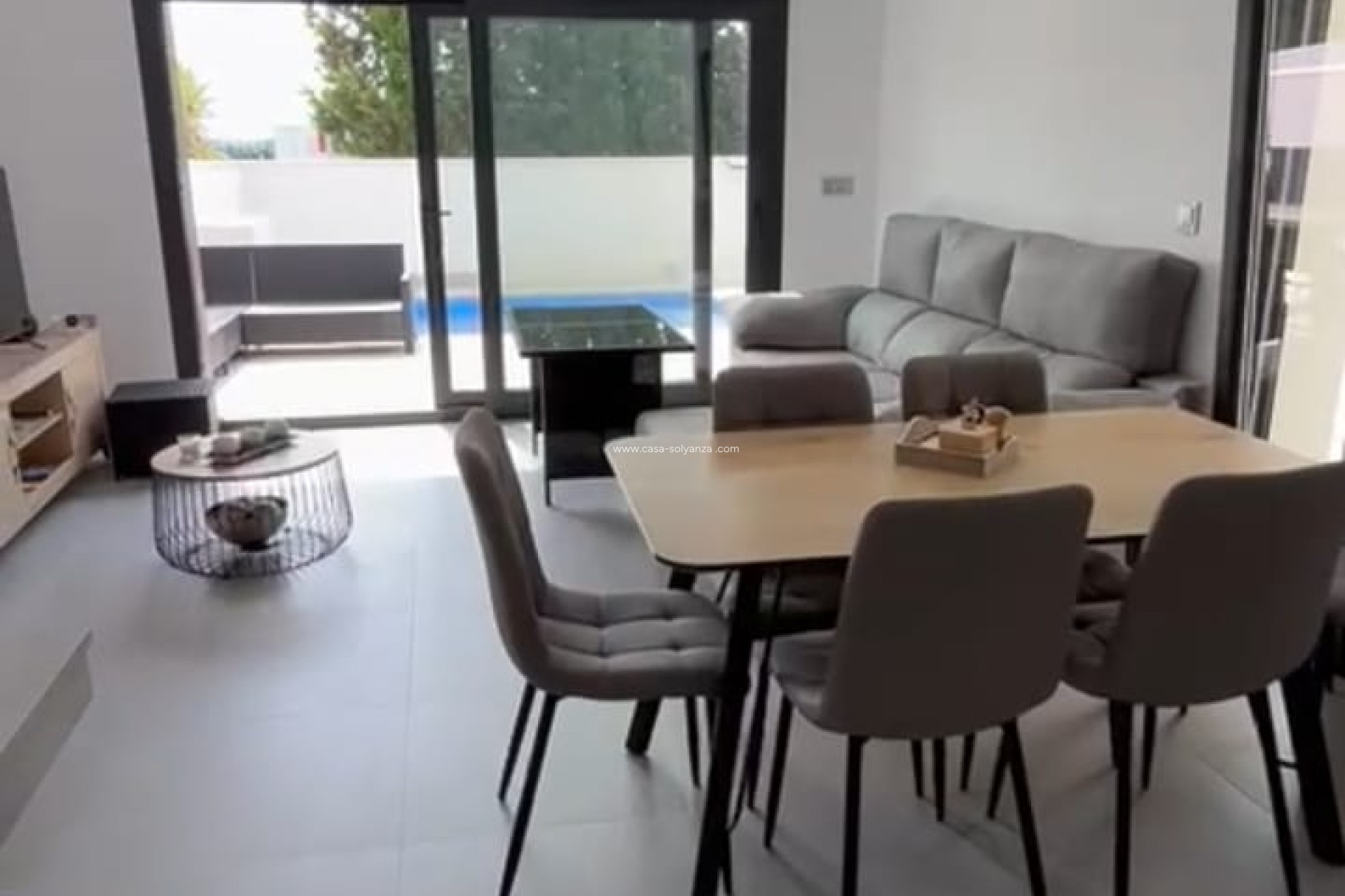 Wiederverkauf - Villa - Daya Nueva