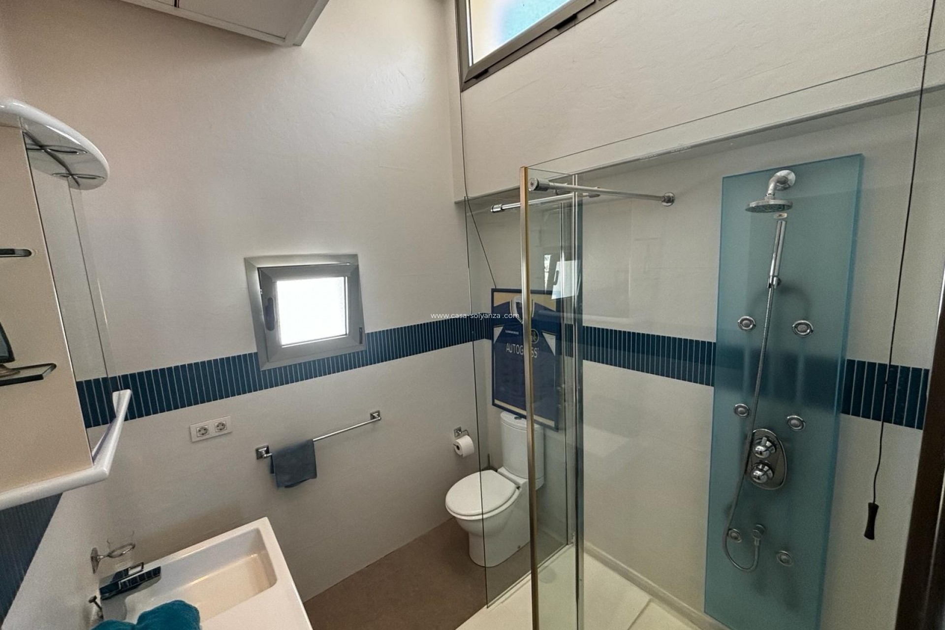 Wiederverkauf - Villa Detached - Cox