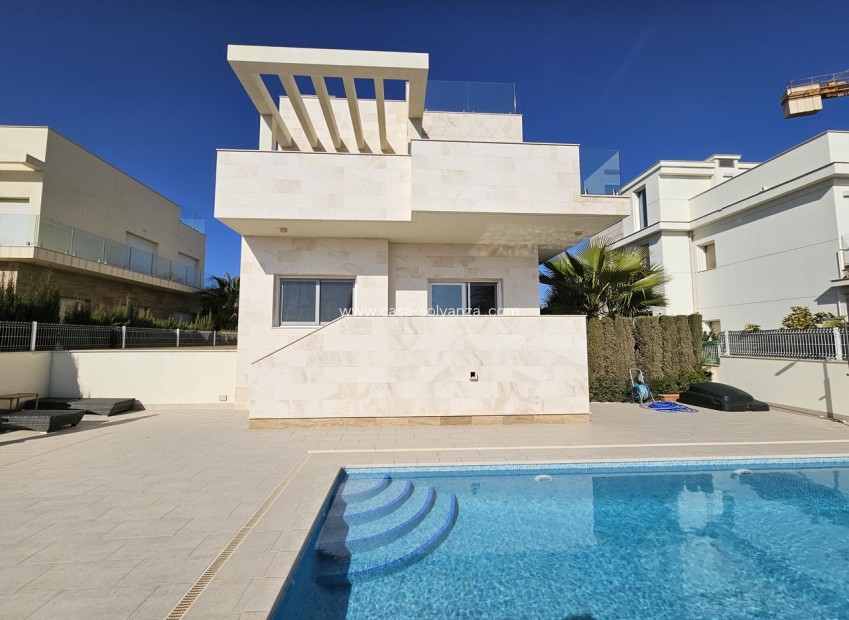Wiederverkauf - Villa - La Zenia - Costa Blanca