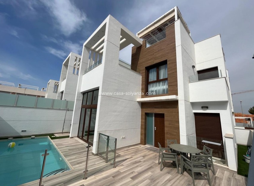 Wiederverkauf - Villa - Los Altos