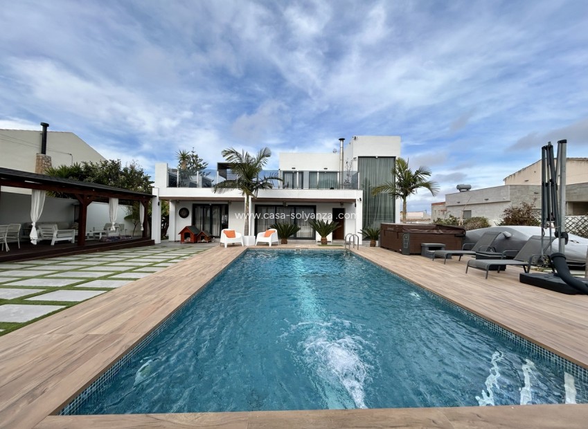 Wiederverkauf - Villa - Los Balcones - Costa Blanca