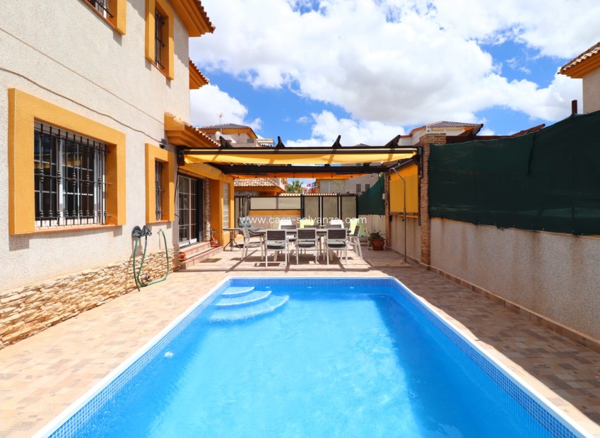 Wiederverkauf - Villa - Los Montesinos - La Herrada