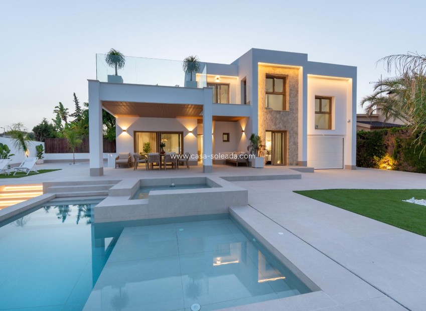 Wiederverkauf - Villa - Orihuela Costa - Campoamor