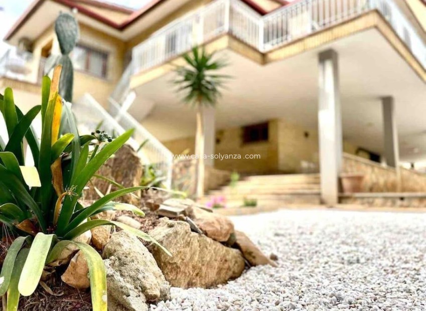 Wiederverkauf - Villa - Orihuela Costa - Campoamor