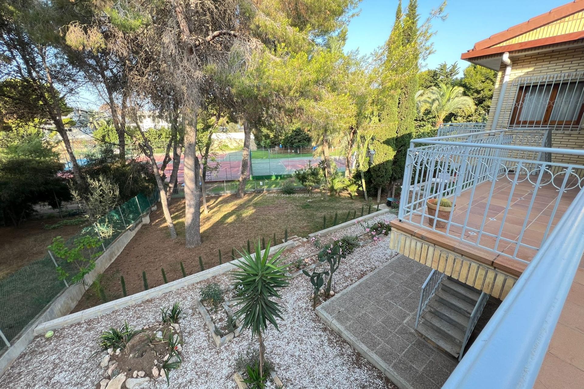 Wiederverkauf - Villa - Orihuela Costa - Campoamor