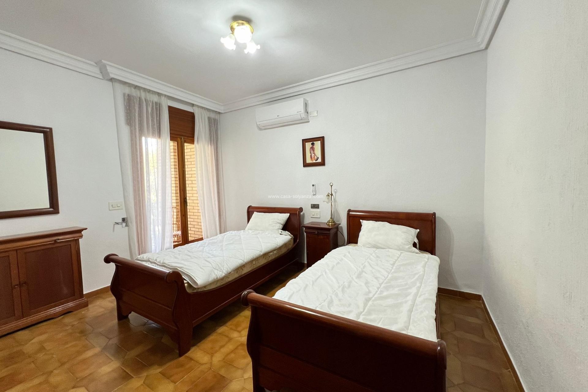 Wiederverkauf - Villa - Orihuela Costa - Campoamor