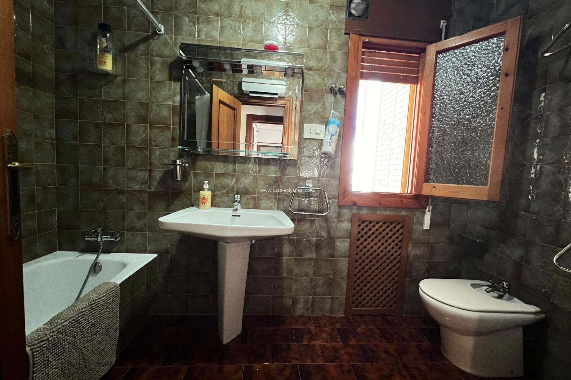 Wiederverkauf - Villa - Orihuela Costa - Campoamor