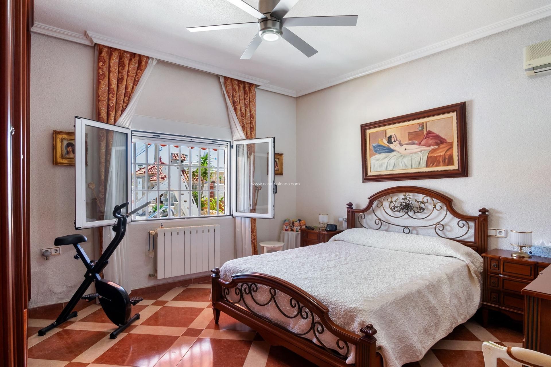 Wiederverkauf - Villa - Orihuela Costa - Campoamor