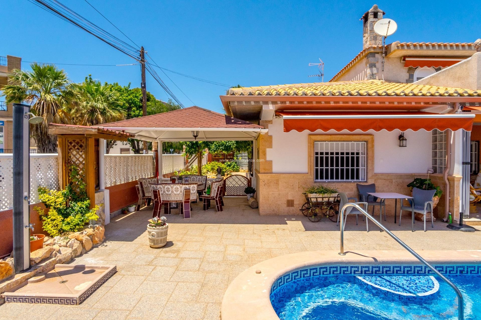 Wiederverkauf - Villa - Orihuela Costa - Campoamor