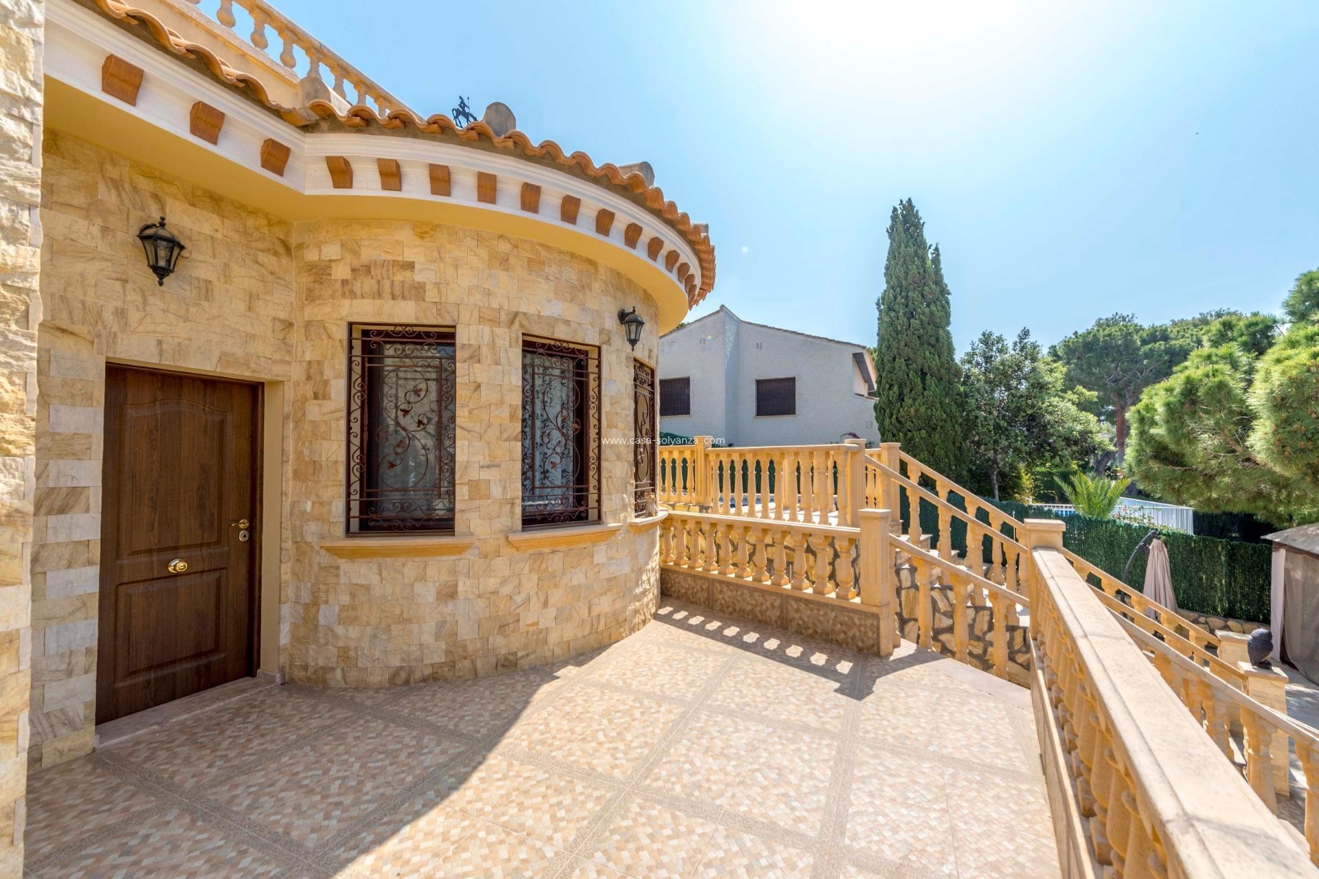 Wiederverkauf - Villa - Orihuela Costa - Campoamor