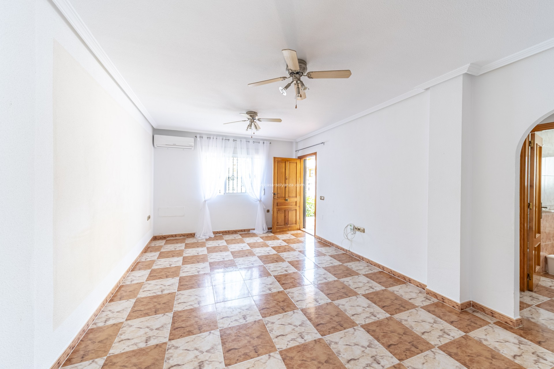 Wiederverkauf - Villa - Orihuela Costa - La Regia