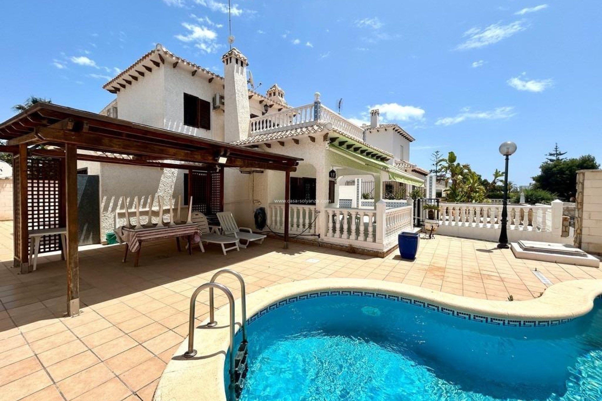 Wiederverkauf - Villa - Orihuela Costa - La Zenia