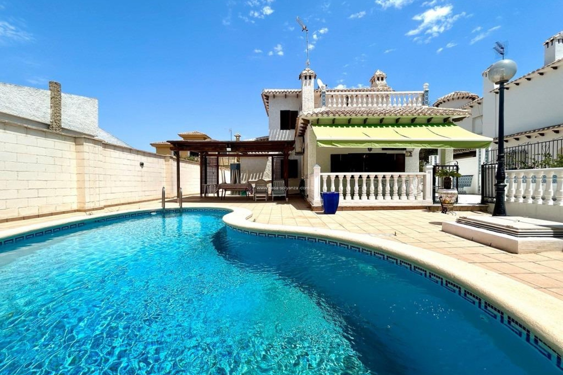 Wiederverkauf - Villa - Orihuela Costa - La Zenia