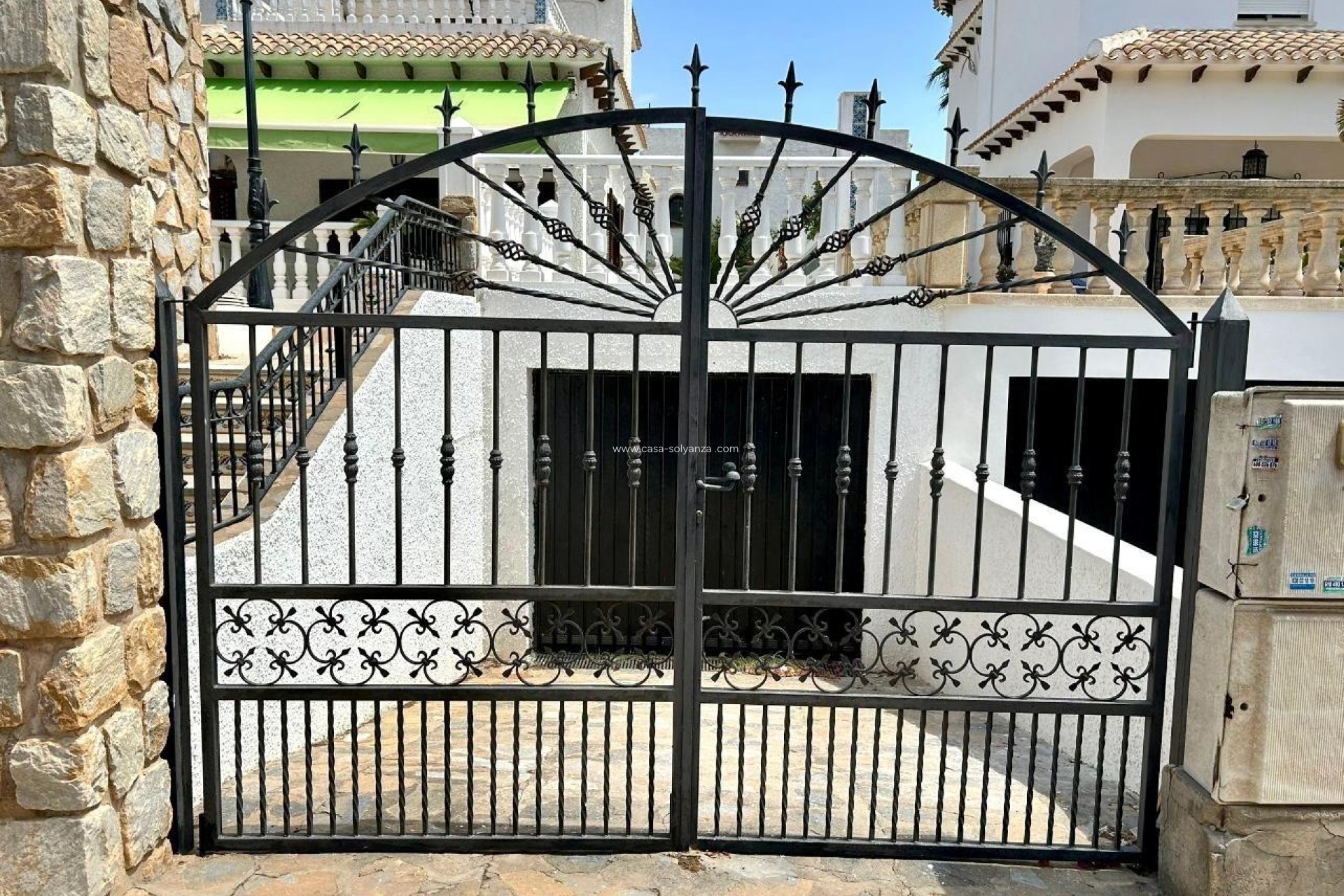 Wiederverkauf - Villa - Orihuela Costa - La Zenia