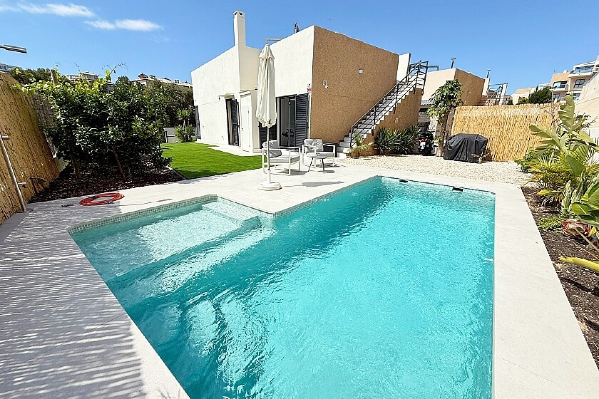 Wiederverkauf - Villa - Orihuela Costa - La Zenia