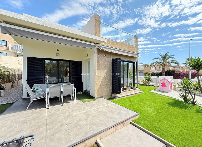 Wiederverkauf - Villa - Orihuela Costa - La Zenia