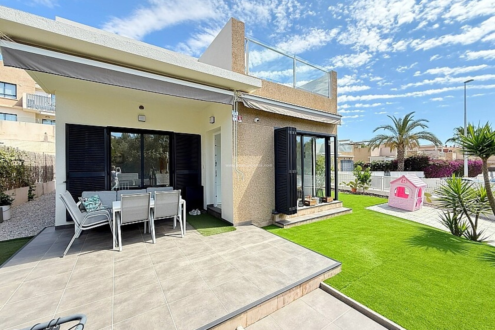 Wiederverkauf - Villa - Orihuela Costa - La Zenia